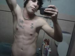me ^(>.<)^