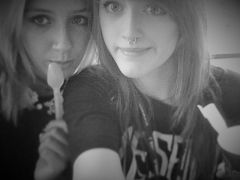 O: friendsssss whoo