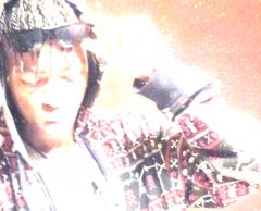 THE LIGHT IS TOO BRIGHT! D: